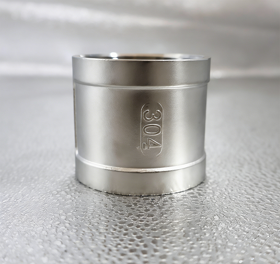 Internal threaded pipe clamp